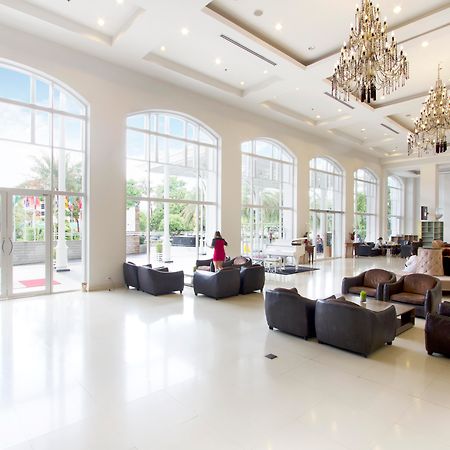 D Varee Jomtien Beach, Pattaya Exterior photo Lobby