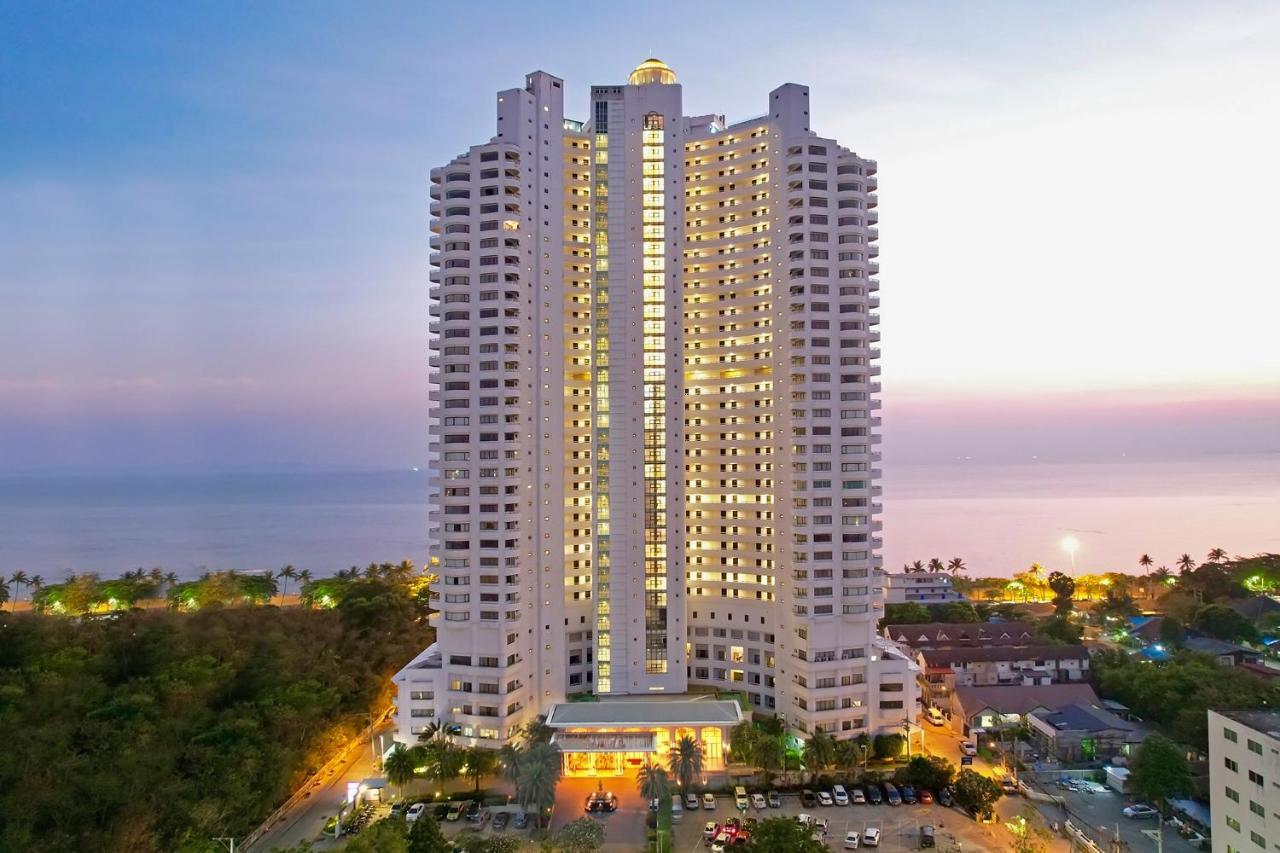 D Varee Jomtien Beach, Pattaya Exterior photo The Royal