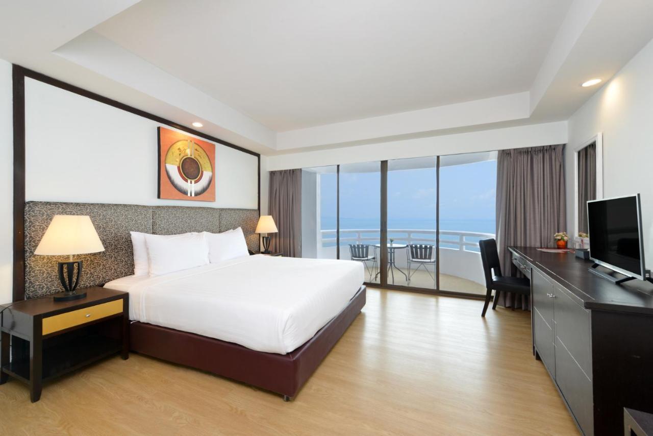 D Varee Jomtien Beach, Pattaya Exterior photo Deluxe Ocean View
