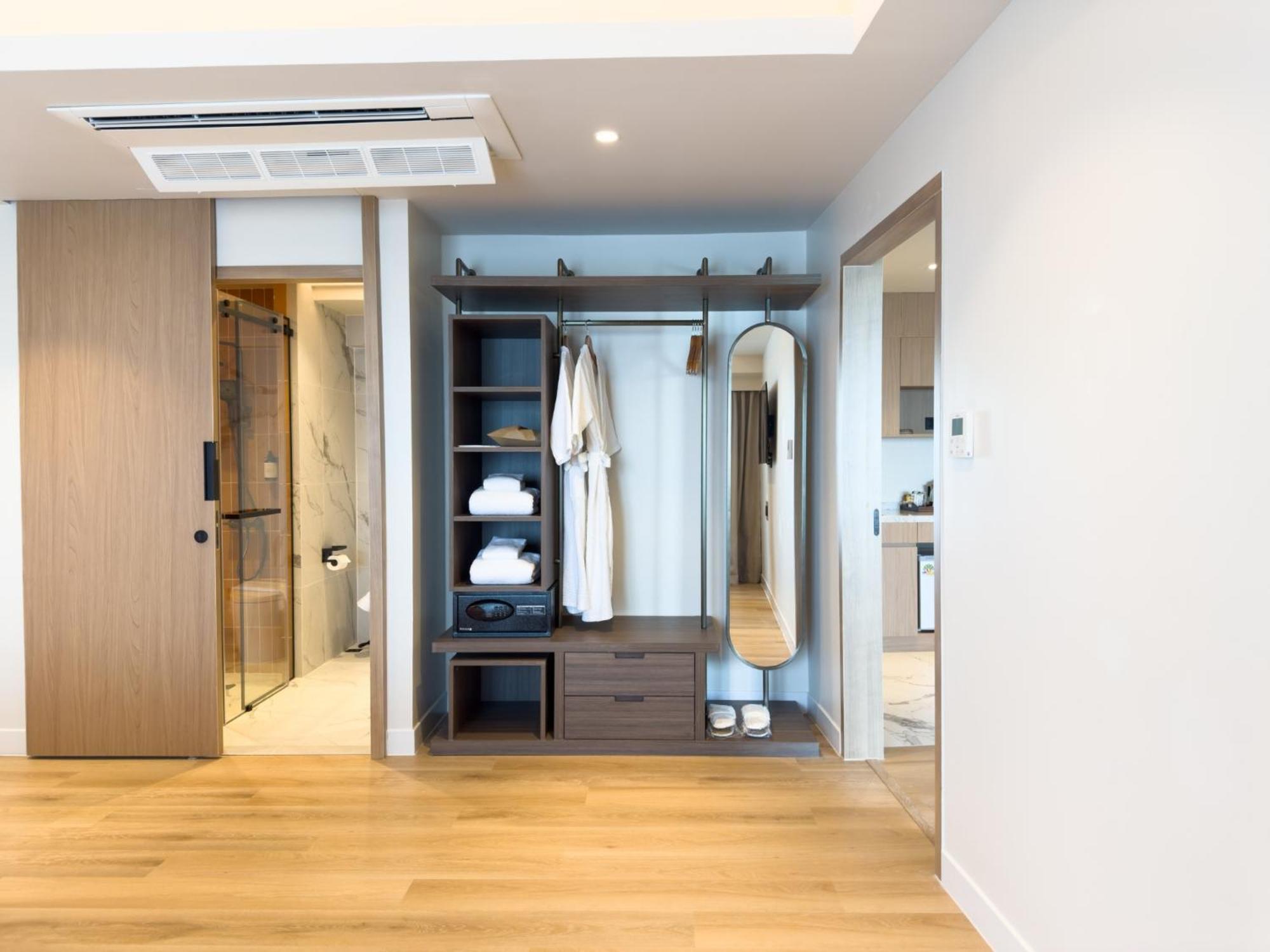 D Varee Jomtien Beach, Pattaya Exterior photo A walk-in closet